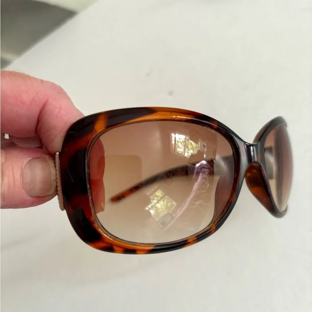Bundle of two sunglasses